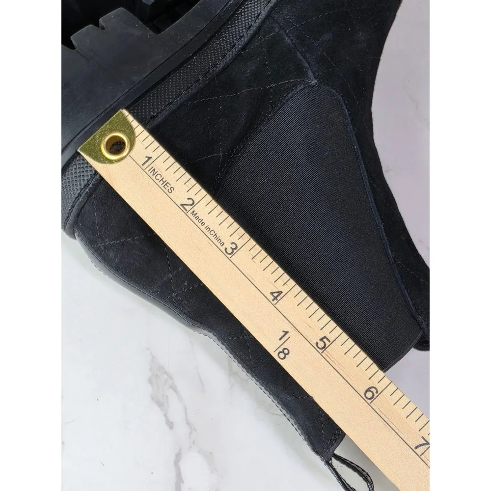 AGL Black Quilted Suede Patent Cap Toe Lug Sole Chelsea Boots 41 D721597 Italy
